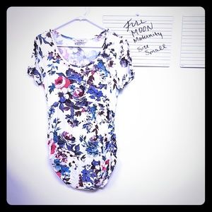 Full Moon Maternity t-shirt size small
